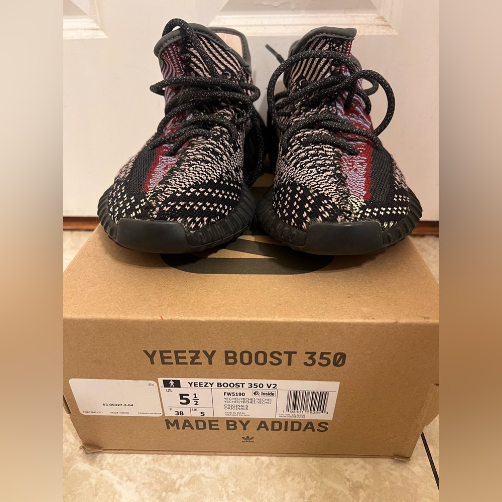 YEEZY Boost 350